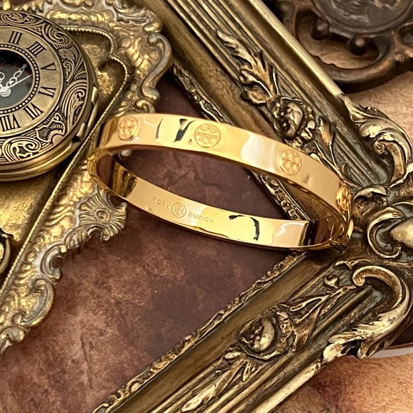 TORY BURCH • Gold 7mm Logo Miller Studded Hinge Bangle Bracelet - Picture 5 of 5